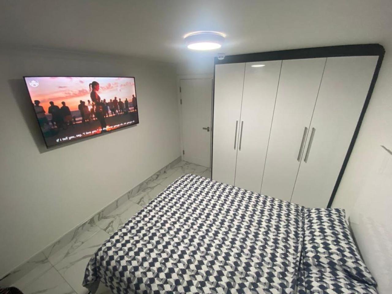 The Royal Boutique Oxford Lodge By London Sleep 6 Hayes  Ngoại thất bức ảnh